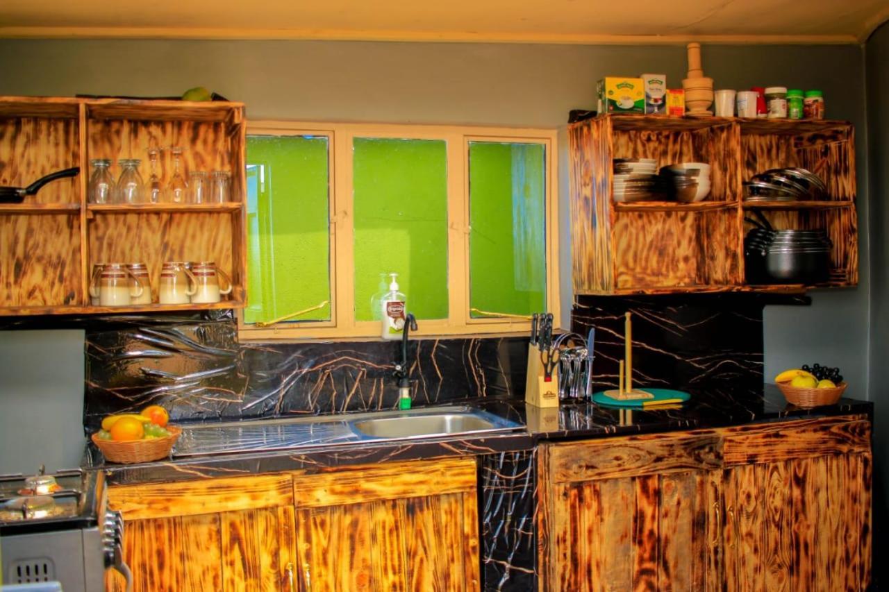 Amanya 3-Bedroom Hut アンボセリ エクステリア 写真