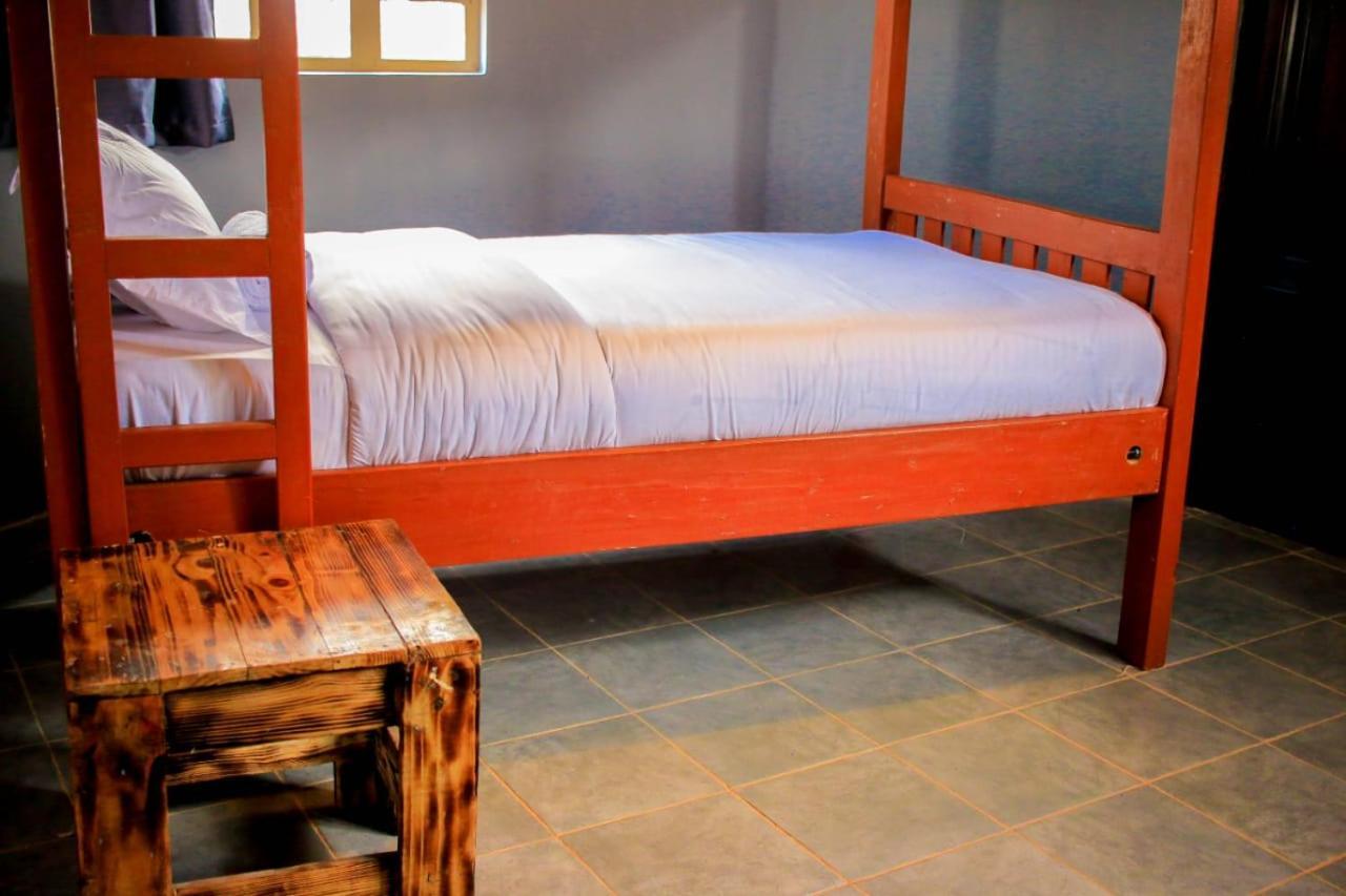 Amanya 3-Bedroom Hut アンボセリ エクステリア 写真