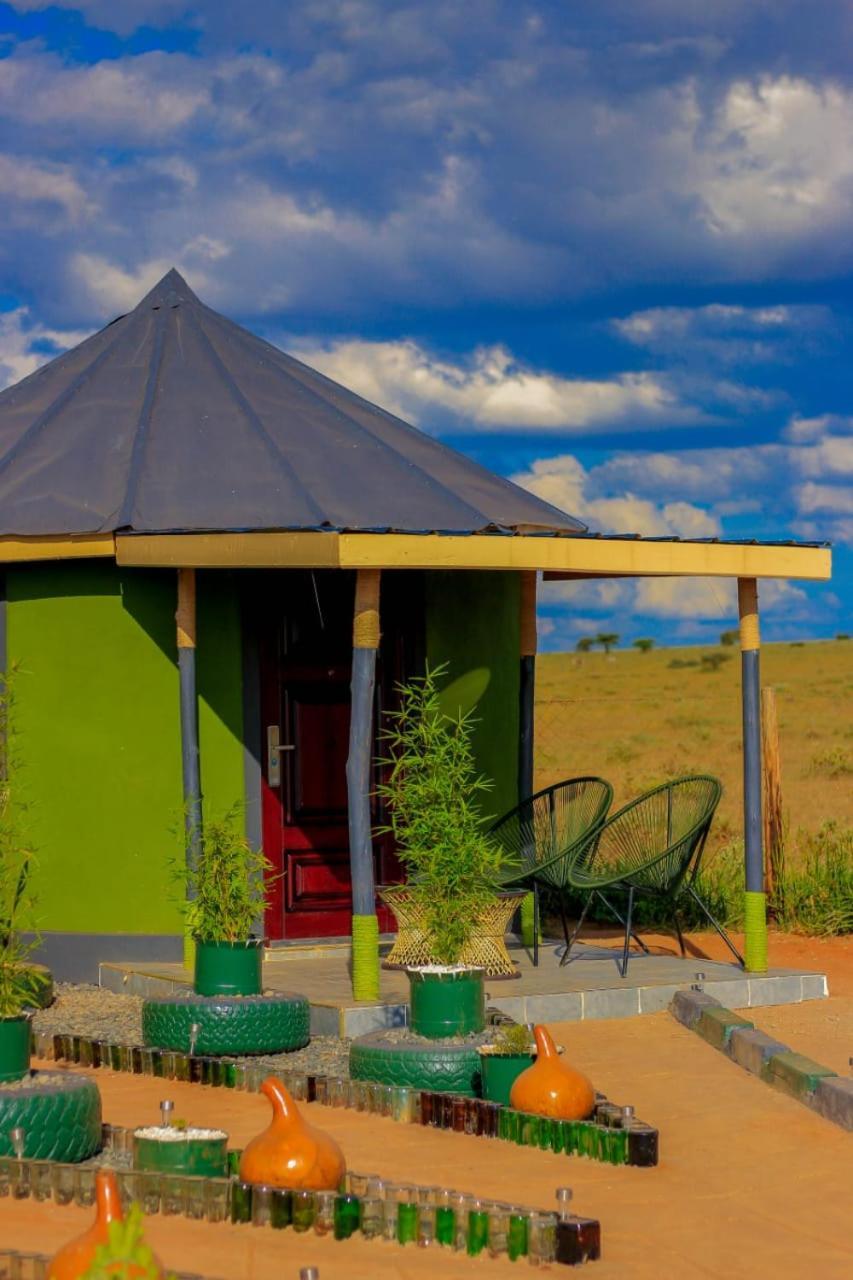Amanya 3-Bedroom Hut アンボセリ エクステリア 写真