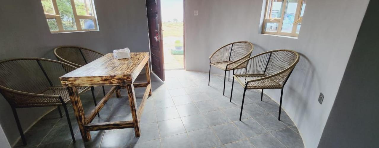 Amanya 3-Bedroom Hut アンボセリ エクステリア 写真