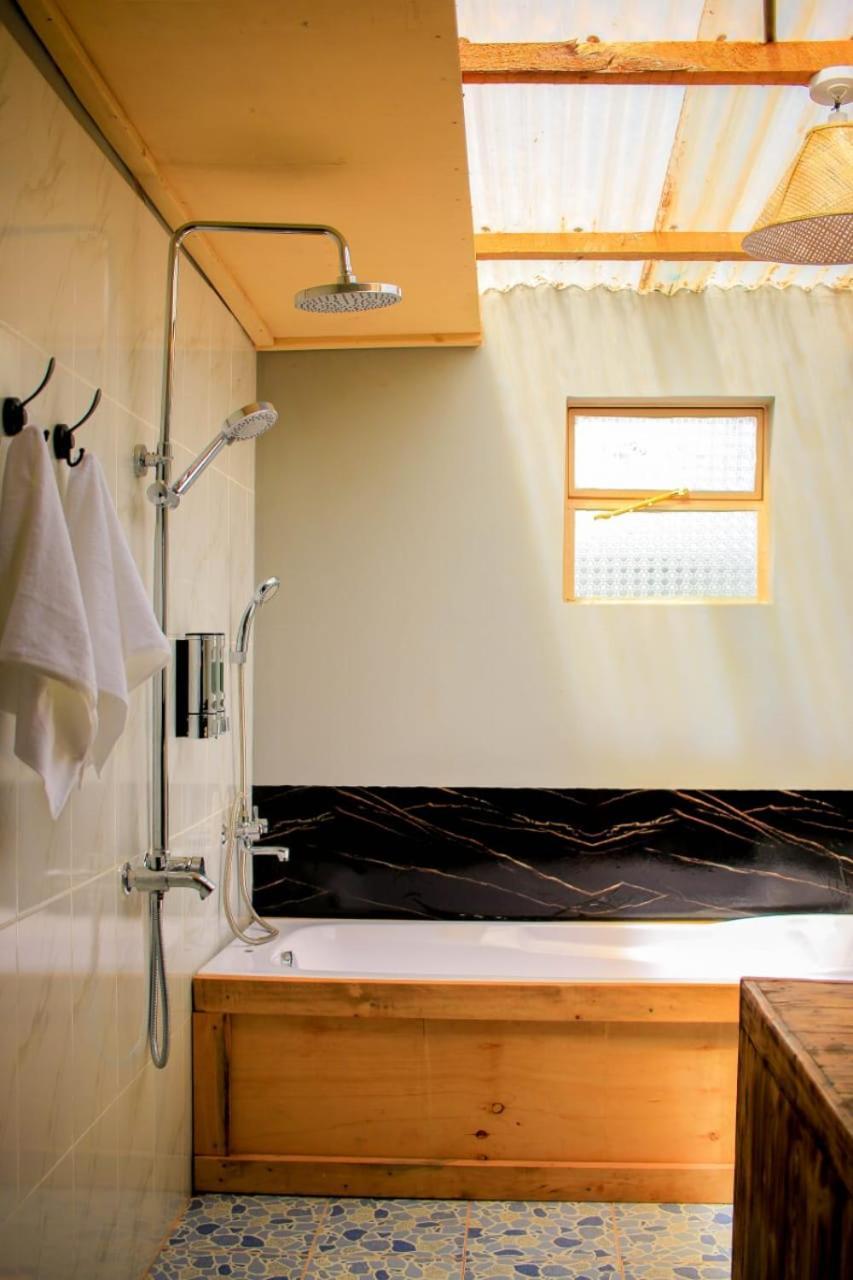 Amanya 3-Bedroom Hut アンボセリ エクステリア 写真